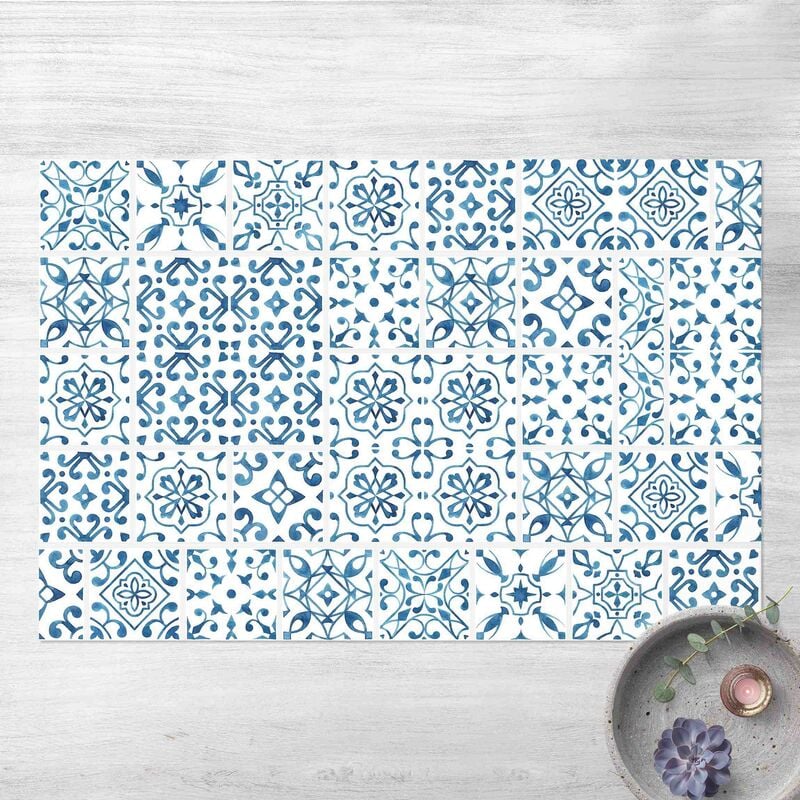 Alfombras vinílicas - Tile Pattern Blue White - Apaisado 2:3 Dimensión LxA: 40cm x 60cm
Alfombras vinílicas - Tile Pattern Blue White - Apaisado 2:3 Dimensión LxA: 40cm x 60cm