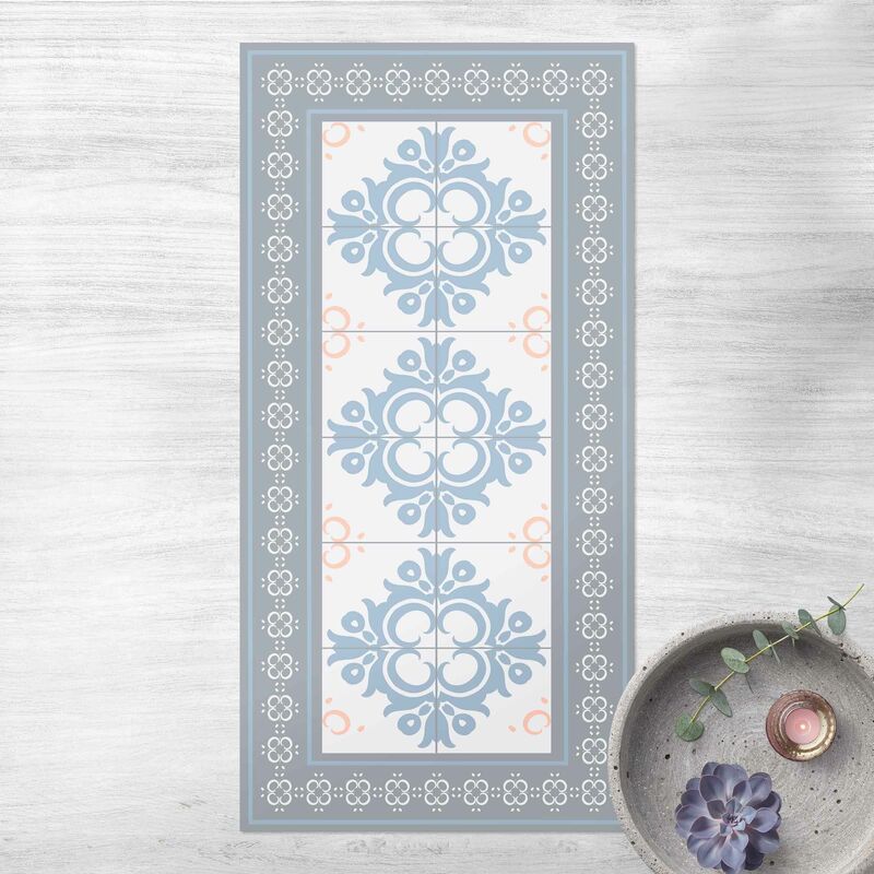 Alfombras vinílicas - Floral Tiles Orange Blue Buds With Border - Alto 2:1 Dimensión LxA: 140cm x 70cm
Alfombras vinílicas - Floral Tiles Orange Blue Buds With Border - Alto 2:1 Dimensión LxA: 140cm x 70cm