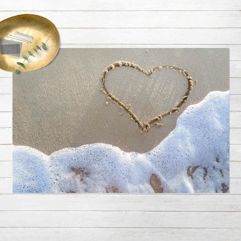 Alfombras vinílicas - Heart On The Beach - Apaisado 2:3 Dimensión LxA: 140cm x 210cm
Alfombras vinílicas - Heart On The Beach - Apaisado 2:3 Dimensión LxA: 140cm x 210cm