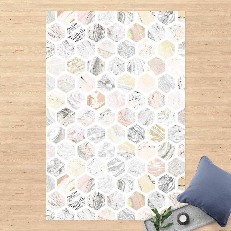 Alfombras vinílicas - Marble Hexagons In Beige - Alto 3:2 Dimensión LxA: 210cm x 140cm
Alfombras vinílicas - Marble Hexagons In Beige - Alto 3:2 Dimensión LxA: 210cm x 140cm