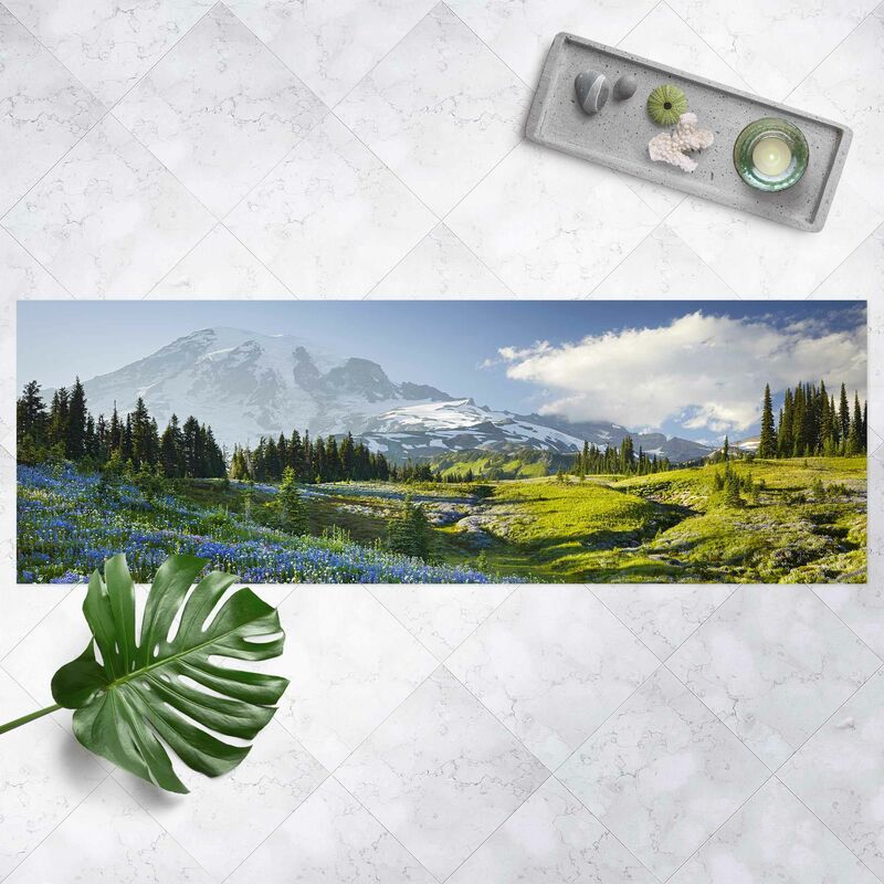 Alfombras vinílicas - Mountain Meadow With Flowers In Front Of Mt. Rainier - Panorama Formato apaisado Dimensión LxA: 70cm x 210cm
Alfombras vinílicas - Mountain Meadow With Flowers In Front Of Mt. Rainier - Panorama Formato apaisado Dimensión LxA: 70cm x 210cm