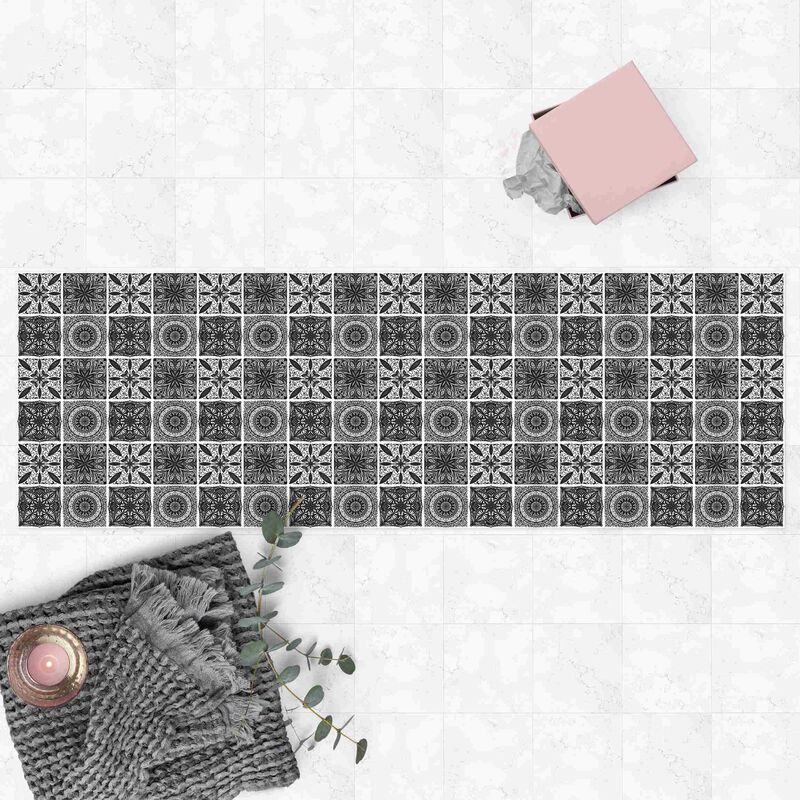 Alfombras vinílicas - Oriental Mandala Pattern Mix In Black With Glitter Look - Panorama Formato apaisado Dimensión LxA: 40cm x 120cm
Alfombras vinílicas - Oriental Mandala Pattern Mix In Black With Glitter Look - Panorama Formato apaisado Dimensión LxA: 40cm x 120cm