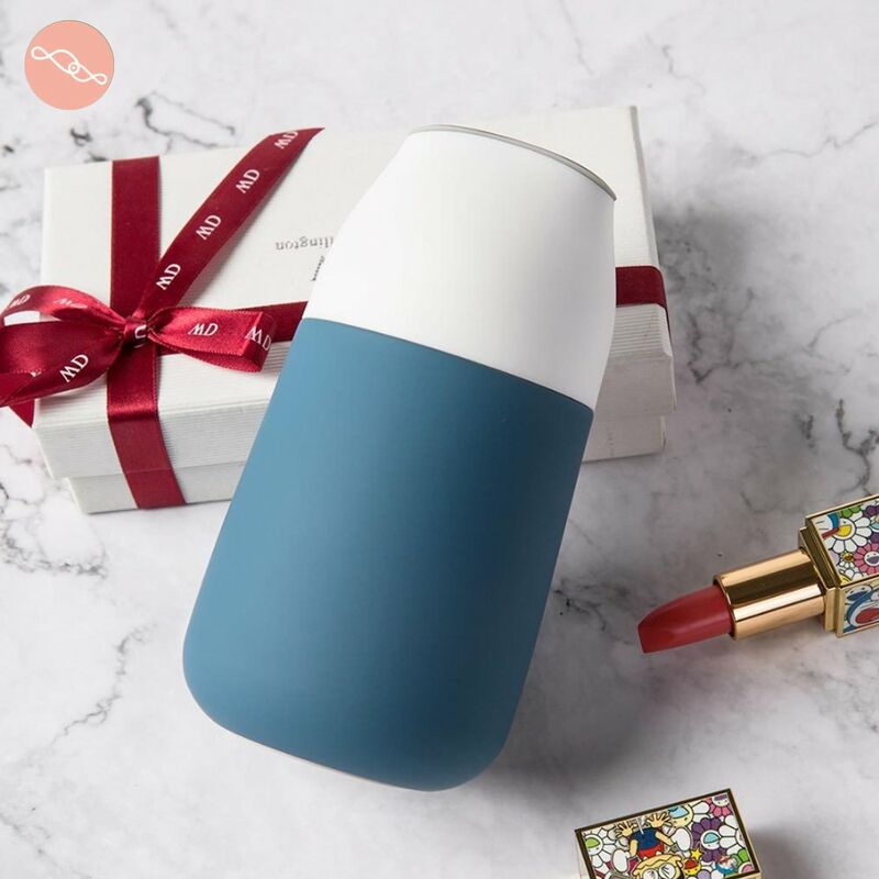 Botella de aislamiento al vacio inteligente Taza de viaje Kiss Kiss Fish Frascos de vacio Termos OLED Pantalla de temperatura Taza Termo 310ML,Azul
Botella de aislamiento al vacio inteligente Taza de viaje Kiss Kiss Fish Frascos de vacio Termos OLED Pantalla de temperatura Taza Termo 310ML,Azul