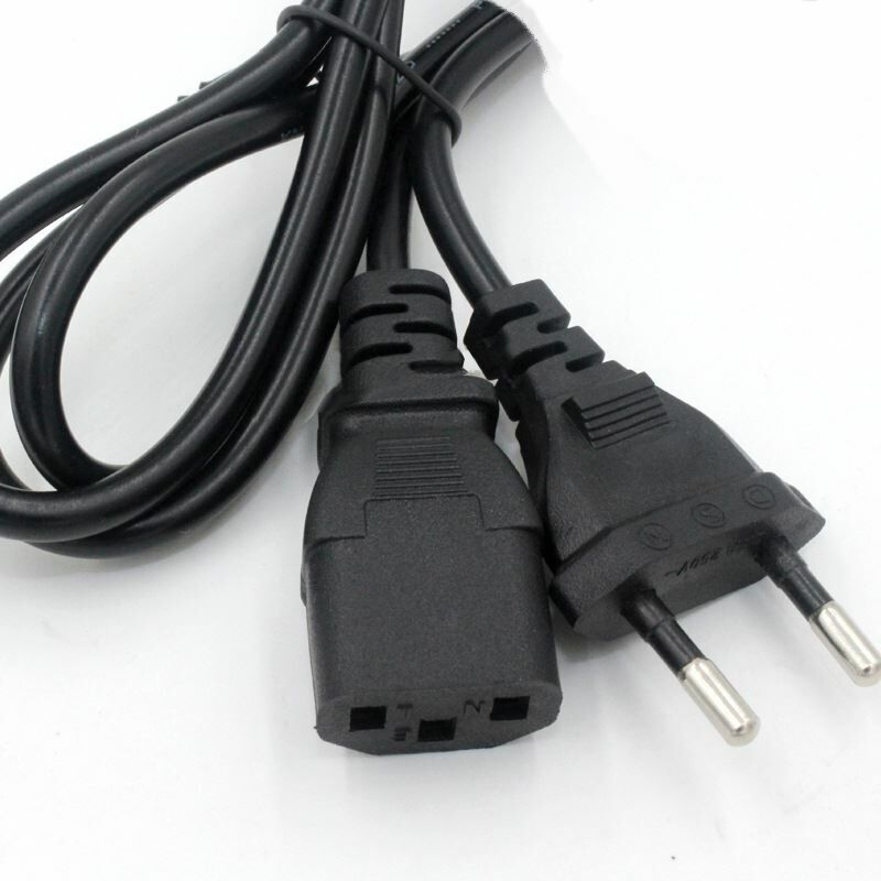 Cable de alimentación de 1,2 m con enchufe plano 2 pins y conector recto C13 para PC o similar
Cable de alimentación de 1,2 m con enchufe plano 2 pins y conector recto C13 para PC o similar