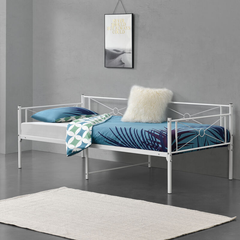 Cama de Metal Alvesta - 90 x 200 cm - Cama Simple - Cama Individual - Somier - Reposacabezas y Reposapiés Decorativos - Blanco Mate
Cama de Metal Alvesta - 90 x 200 cm - Cama Simple - Cama Individual - Somier - Reposacabezas y Reposapiés Decorativos - Blanco Mate