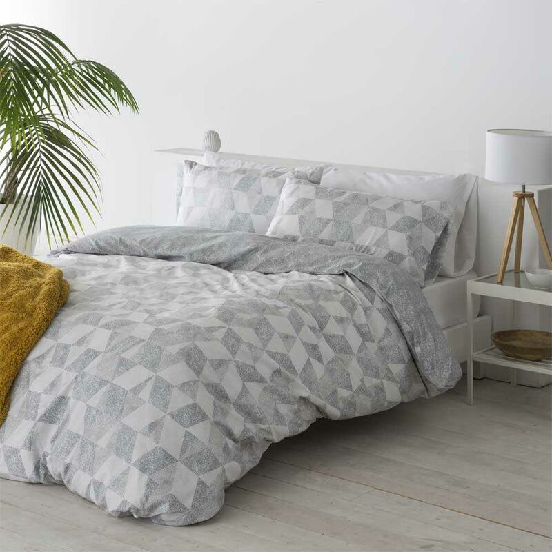 Funda Nordica Reversible CUDILLERO Cierre con Botones. HIPOALERGENICA - Disponible en varios tamaños - Cama de 180 - Gris - Cotton Artean
Funda Nordica Reversible CUDILLERO Cierre con Botones. HIPOALERGENICA - Disponible en varios tamaños - Cama de 180 - Gris - Cotton Artean