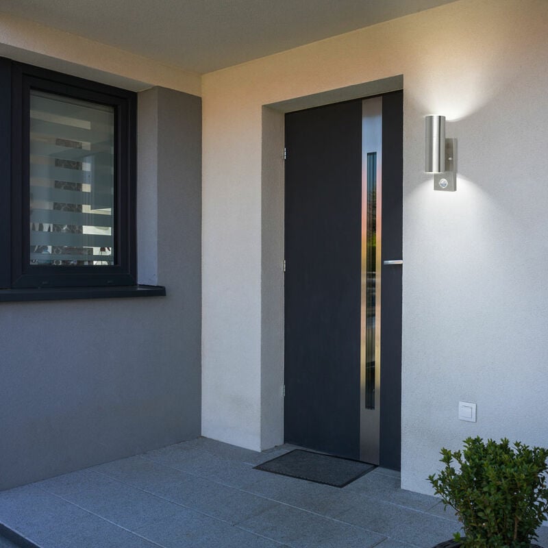 Foco de pared de acero inoxidable UP Down Luz exterior, detector de movimiento, lámpara de jardín en un juego que incluye bombillas LED
Foco de pared de acero inoxidable UP Down Luz exterior, detector de movimiento, lámpara de jardín en un juego que incluye bombillas LED