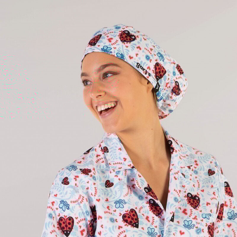 Gorro unisex sanitario 100% Poliéster con goma de ajuste GARY'S KUKUXUMUSU | Kuku Corazones
Gorro unisex sanitario 100% Poliéster con goma de ajuste GARY'S KUKUXUMUSU | Kuku Corazones