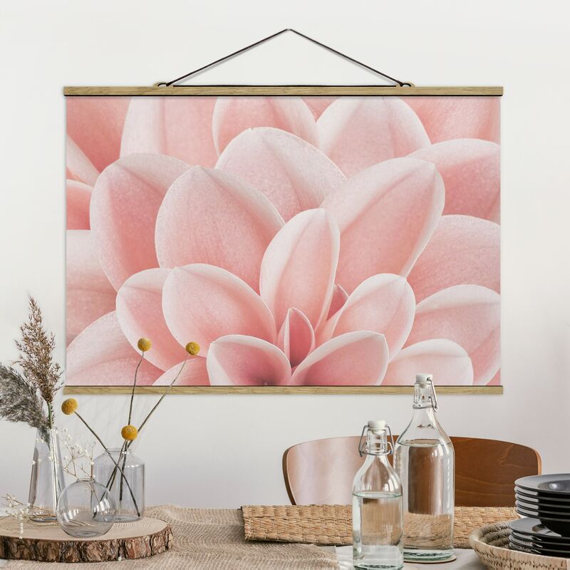 Imagen de tela - Dahlia Pink Petals Detail - Apaisado 2:3 Dimensión LxA: 66.5cm x 100cm
Imagen de tela - Dahlia Pink Petals Detail - Apaisado 2:3 Dimensión LxA: 66.5cm x 100cm