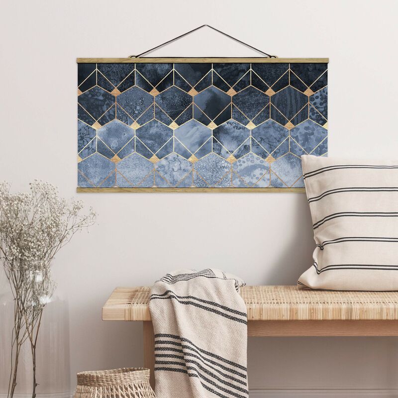 Imagen de tela - Elisabeth Fredriksson - Blue Geometry Golden Art Deco - Apaisado 1:2 Dimensión LxA: 50cm x 100cm
Imagen de tela - Elisabeth Fredriksson - Blue Geometry Golden Art Deco - Apaisado 1:2 Dimensión LxA: 50cm x 100cm