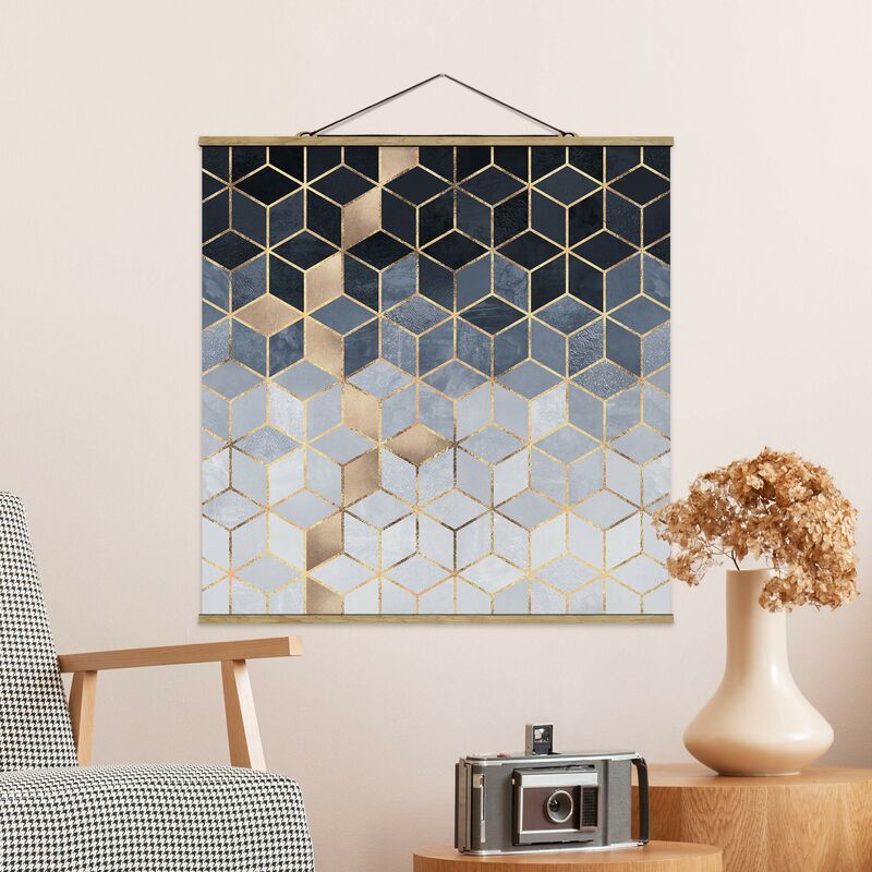 Imagen de tela - Elisabeth Fredriksson - Blue White Golden Geometry - Cuadrado 1:1 Dimensión LxA: 100cm x 100cm
Imagen de tela - Elisabeth Fredriksson - Blue White Golden Geometry - Cuadrado 1:1 Dimensión LxA: 100cm x 100cm