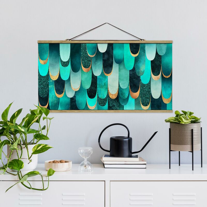 Imagen de tela - Elisabeth Fredriksson - Feathers Gold Turquoise - Apaisado 1:2 Dimensión LxA: 50cm x 100cm
Imagen de tela - Elisabeth Fredriksson - Feathers Gold Turquoise - Apaisado 1:2 Dimensión LxA: 50cm x 100cm