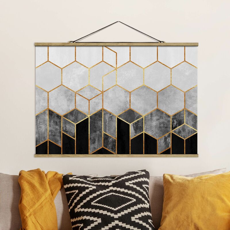 Imagen de tela - Elisabeth Fredriksson - Golden Hexagons Black And White - Apaisado 2:3 Dimensión LxA: 23.5cm x 35cm
Imagen de tela - Elisabeth Fredriksson - Golden Hexagons Black And White - Apaisado 2:3 Dimensión LxA: 23.5cm x 35cm