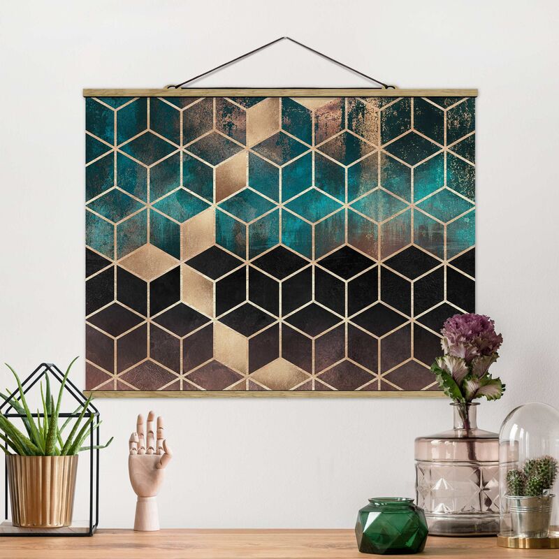 Imagen de tela - Elisabeth Fredriksson - Turquoise Rose Golden Geometry - Apaisado 3:4 Dimensión LxA: 37.5cm x 50cm
Imagen de tela - Elisabeth Fredriksson - Turquoise Rose Golden Geometry - Apaisado 3:4 Dimensión LxA: 37.5cm x 50cm