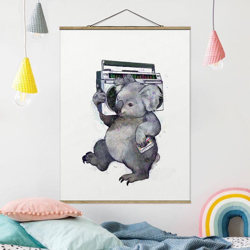 Imagen de tela - Laura Graves - Illustration Koala With Radio Painting - Alto 4:3 Dimensión LxA: 66.4cm x 50cm
Imagen de tela - Laura Graves - Illustration Koala With Radio Painting - Alto 4:3 Dimensión LxA: 66.4cm x 50cm