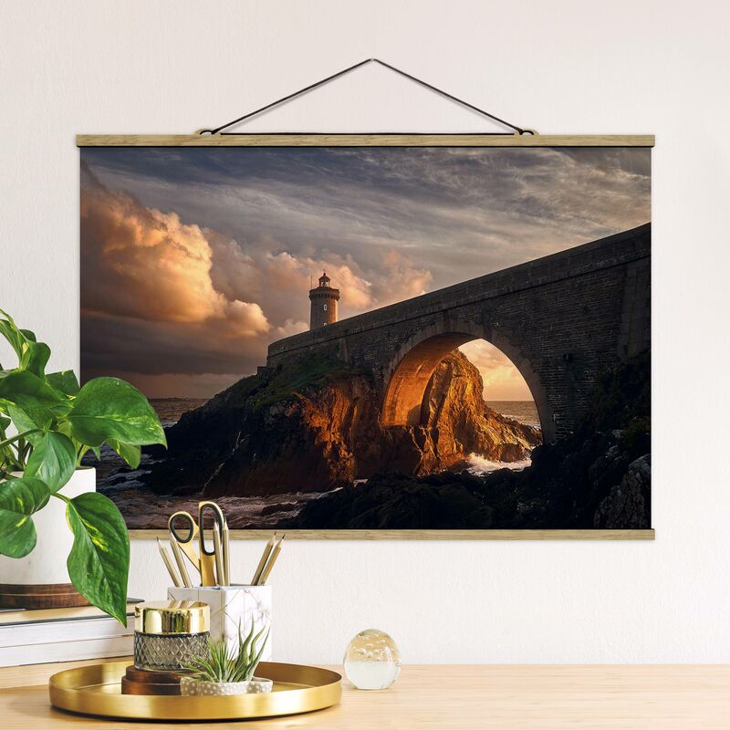 Imagen de tela - Lighthouse At The Bridge - Apaisado 2:3 Dimensión LxA: 53.5cm x 80cm
Imagen de tela - Lighthouse At The Bridge - Apaisado 2:3 Dimensión LxA: 53.5cm x 80cm
