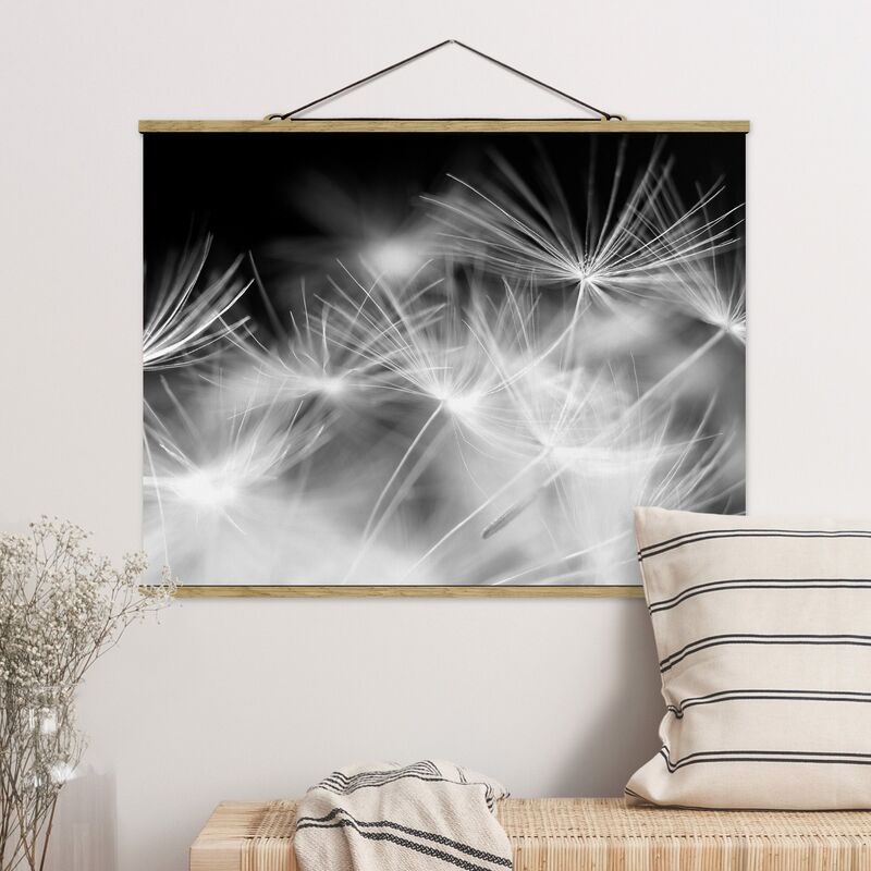 Imagen de tela - Moving Dandelions Close Up On Black Background - Apaisado 3:4 Dimensión LxA: 60cm x 80cm
Imagen de tela - Moving Dandelions Close Up On Black Background - Apaisado 3:4 Dimensión LxA: 60cm x 80cm