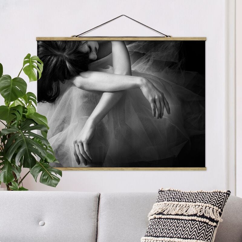 Imagen de tela - The Hands Of A Ballerina - Apaisado 3:4 Dimensión LxA: 37.5cm x 50cm
Imagen de tela - The Hands Of A Ballerina - Apaisado 3:4 Dimensión LxA: 37.5cm x 50cm