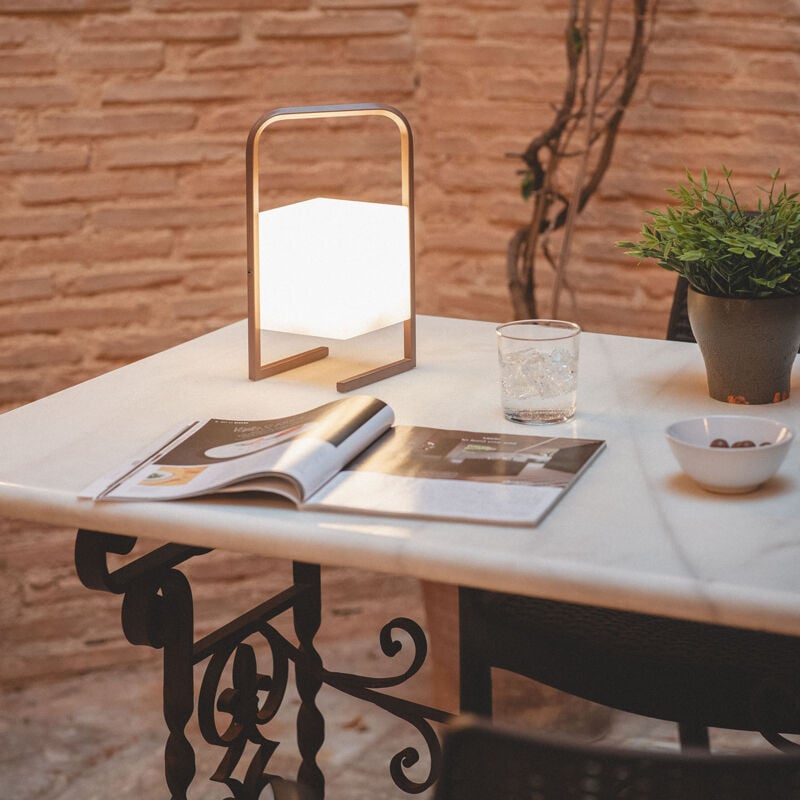 Lámpara de Mesa LED Portátil Tiber 2.5W para Exterior con Batería USB Recargable Terracota - Terracota
Lámpara de Mesa LED Portátil Tiber 2.5W para Exterior con Batería USB Recargable Terracota - Terracota