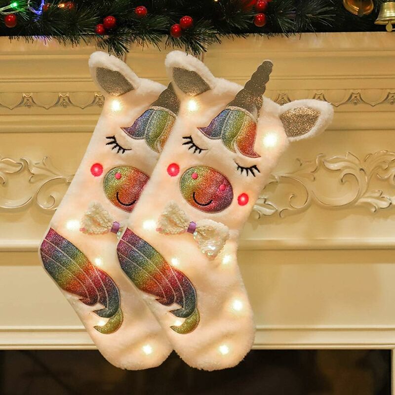 Medias de Navidad, Juego de 2 Calcetines de Navidad Bolsa de Regalo Bordado de Muñeco Nieve Reno Papá Noel Mini Botas Bolsillo Calcetín Decoración
Medias de Navidad, Juego de 2 Calcetines de Navidad Bolsa de Regalo Bordado de Muñeco Nieve Reno Papá Noel Mini Botas Bolsillo Calcetín Decoración