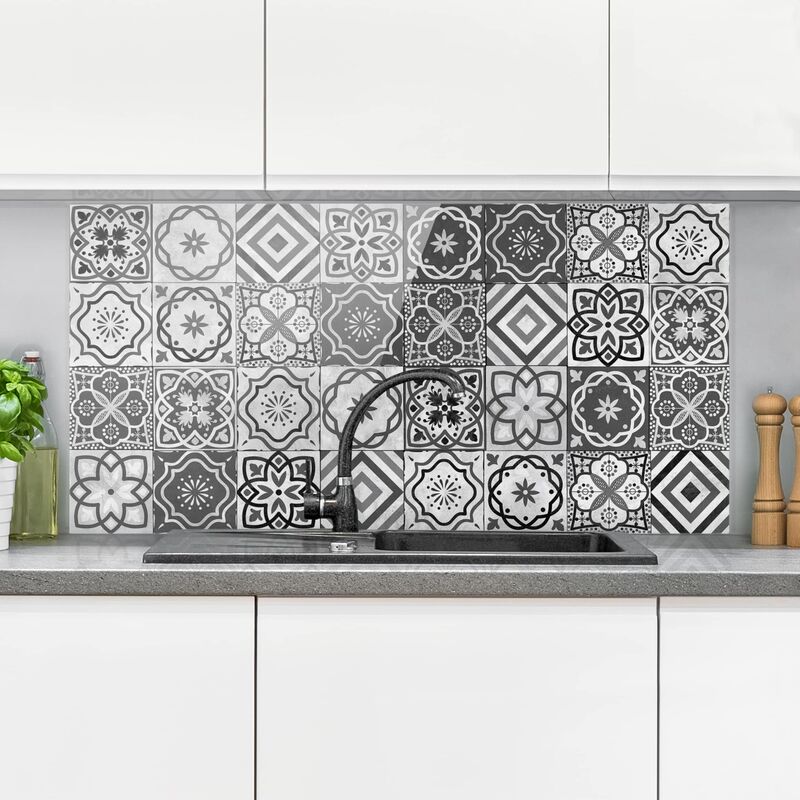 Panel antisalpicaduras de cristal - Mediterranean Tile Pattern Grayscale - Horizontal 1:2 Dimensión LxA: 59cm x 120cm
Panel antisalpicaduras de cristal - Mediterranean Tile Pattern Grayscale - Horizontal 1:2 Dimensión LxA: 59cm x 120cm