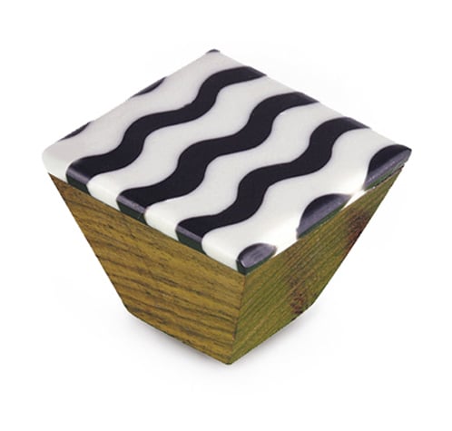 Pomo Mueble | Estilo Decorativo | Fabricado en Madera | Acabado en Multicolor | Medidas 39*37*32 mm | Sistema de Fijación Atornillado | Incluye
Pomo Mueble | Estilo Decorativo | Fabricado en Madera | Acabado en Multicolor | Medidas 39*37*32 mm | Sistema de Fijación Atornillado | Incluye