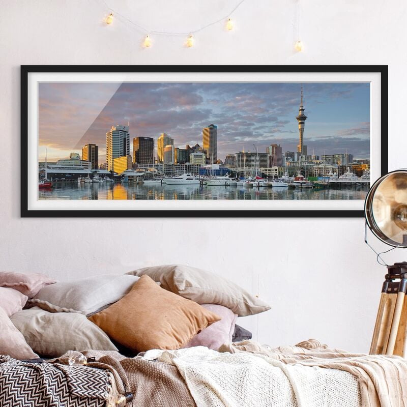 Póster enmarcado - Skyline Di Auckland Al Tramonto Dimensión LxA: 50cm x 130cm, Marco: Negro
Póster enmarcado - Skyline Di Auckland Al Tramonto Dimensión LxA: 50cm x 130cm, Marco: Negro