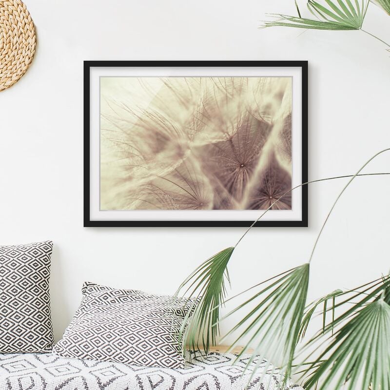 Póster enmarcado - Detailed And Dandelion Macro Shot With Vintage Blur Effect Dimensión LxA: 40cm x 55cm, Marco: Negro
Póster enmarcado - Detailed And Dandelion Macro Shot With Vintage Blur Effect Dimensión LxA: 40cm x 55cm, Marco: Negro