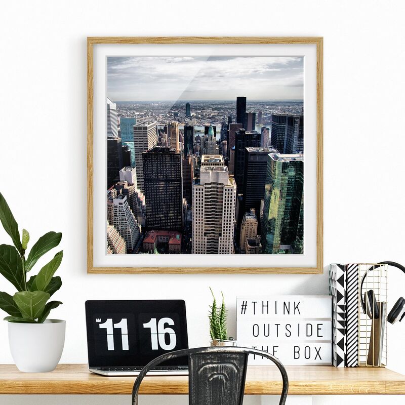 Póster enmarcado - In The Middle Of New York Dimensión LxA: 70cm x 70cm, Marco: Roble
Póster enmarcado - In The Middle Of New York Dimensión LxA: 70cm x 70cm, Marco: Roble