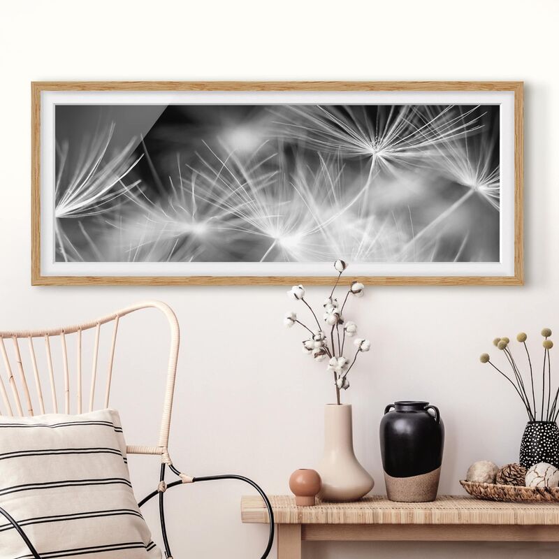 Póster enmarcado - Denti Di Leone In Movimento Da Vicino Su Sfondo Nero Dimensión LxA: 40cm x 100cm, Marco: Roble
Póster enmarcado - Denti Di Leone In Movimento Da Vicino Su Sfondo Nero Dimensión LxA: 40cm x 100cm, Marco: Roble