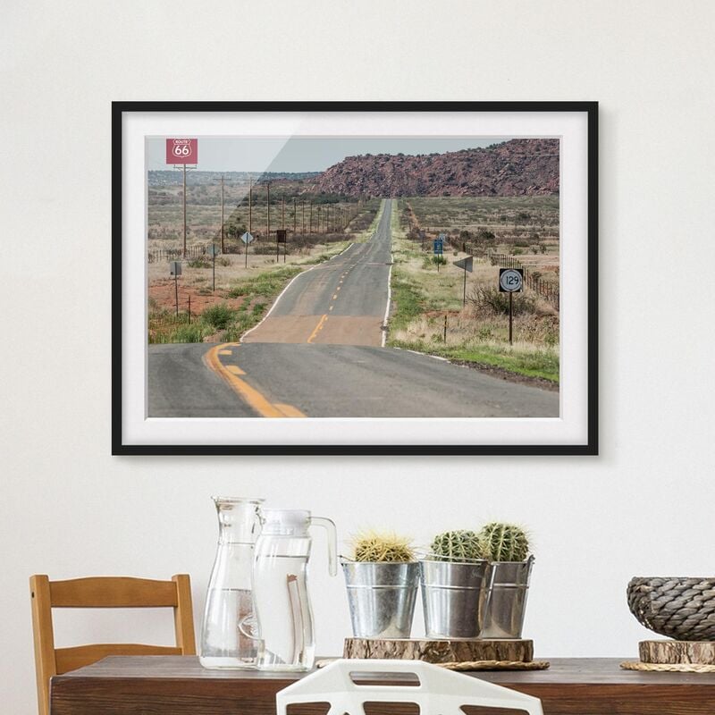 Póster enmarcado - Route 66 - Gonna Road Trip Dimensión LxA: 30cm x 40cm, Marco: Negro
Póster enmarcado - Route 66 - Gonna Road Trip Dimensión LxA: 30cm x 40cm, Marco: Negro