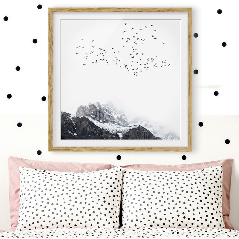 Póster enmarcado - Stormo di uccelli davanti a montagne bianco e nero Dimensión LxA: 30cm x 30cm, Marco: Roble
Póster enmarcado - Stormo di uccelli davanti a montagne bianco e nero Dimensión LxA: 30cm x 30cm, Marco: Roble