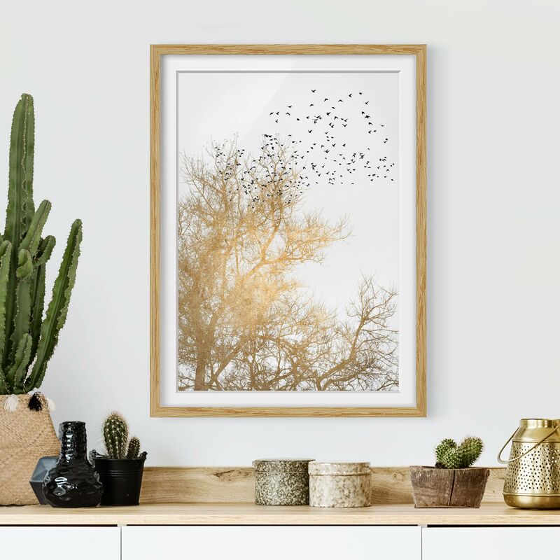 Póster enmarcado - Stormo di uccelli davanti ad un albero dorato Dimensión LxA: 100cm x 70cm, Marco: Roble
Póster enmarcado - Stormo di uccelli davanti ad un albero dorato Dimensión LxA: 100cm x 70cm, Marco: Roble