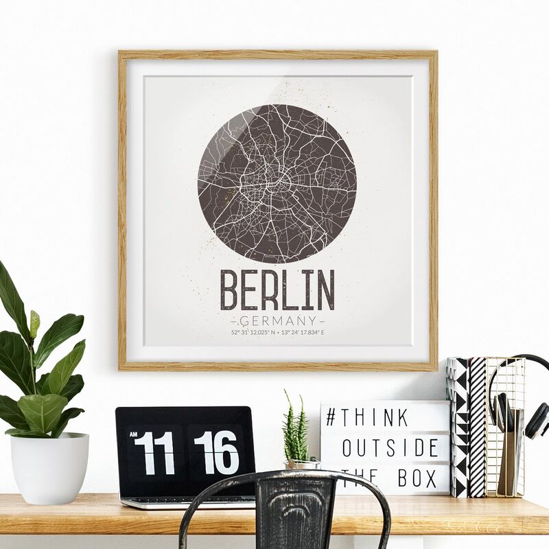 Póster enmarcado - Berlin City Map - Retro Dimensión LxA: 70cm x 70cm, Marco: Roble
Póster enmarcado - Berlin City Map - Retro Dimensión LxA: 70cm x 70cm, Marco: Roble