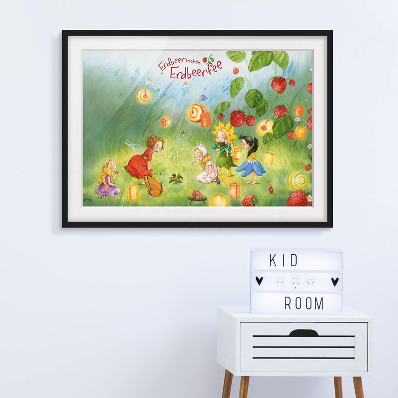 Póster enmarcado - Erdbeerinchen Erdbeerfee - Lanterns Dimensión LxA: 30cm x 40cm, Marco: Negro
Póster enmarcado - Erdbeerinchen Erdbeerfee - Lanterns Dimensión LxA: 30cm x 40cm, Marco: Negro