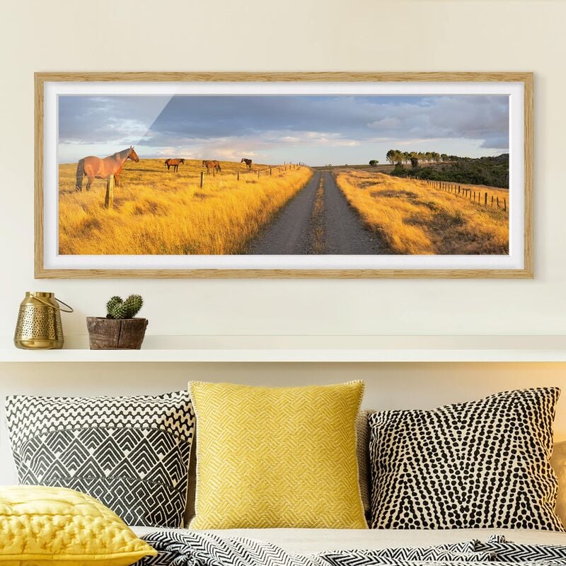 Póster enmarcado - Feldstraße E Cavallo In Sole Di Sera Dimensión LxA: 20cm x 50cm, Marco: Roble
Póster enmarcado - Feldstraße E Cavallo In Sole Di Sera Dimensión LxA: 20cm x 50cm, Marco: Roble