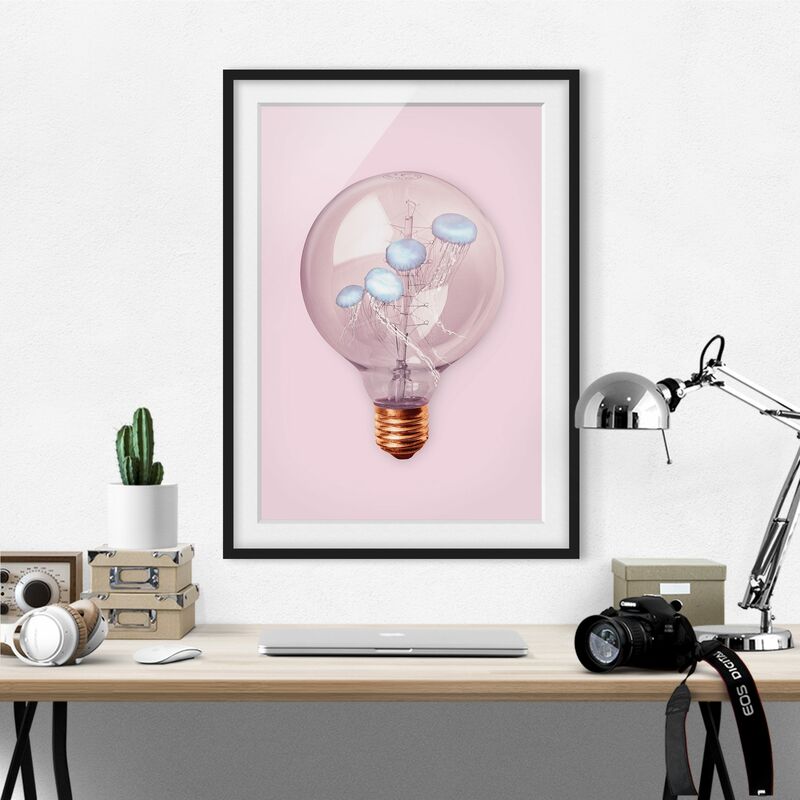 Póster enmarcado - Lampadina con le meduse Dimensión LxA: 100cm x 70cm, Marco: Negro
Póster enmarcado - Lampadina con le meduse Dimensión LxA: 100cm x 70cm, Marco: Negro