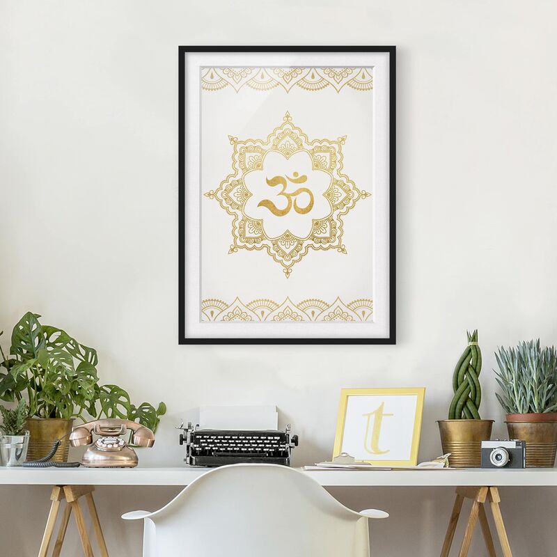 Póster enmarcado - Mandala Om Illustrazione ornamento oro bianco Dimensión LxA: 100cm x 70cm, Marco: Negro
Póster enmarcado - Mandala Om Illustrazione ornamento oro bianco Dimensión LxA: 100cm x 70cm, Marco: Negro
