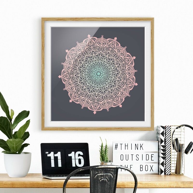 Póster enmarcado - Mandala Ornamento In rosa e blu Dimensión LxA: 20cm x 20cm, Marco: Roble
Póster enmarcado - Mandala Ornamento In rosa e blu Dimensión LxA: 20cm x 20cm, Marco: Roble