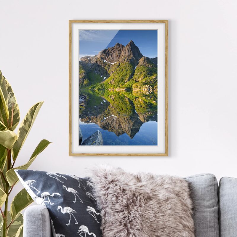 Póster enmarcado - Mountain Landscape With Water Reflection In Norway Dimensión LxA: 24cm x 18cm, Marco: Roble
Póster enmarcado - Mountain Landscape With Water Reflection In Norway Dimensión LxA: 24cm x 18cm, Marco: Roble