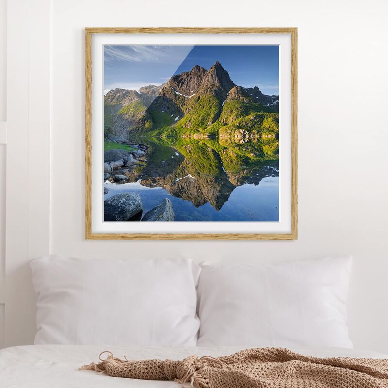 Póster enmarcado - Mountain Landscape With Water Reflection In Norway Dimensión LxA: 30cm x 30cm, Marco: Roble
Póster enmarcado - Mountain Landscape With Water Reflection In Norway Dimensión LxA: 30cm x 30cm, Marco: Roble