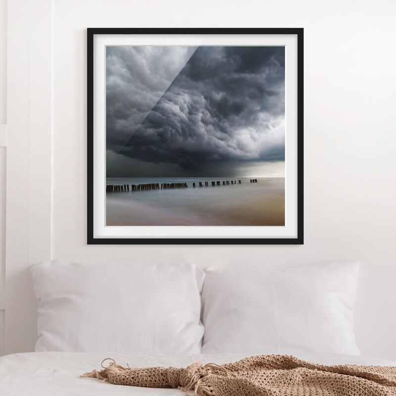 Póster enmarcado - Nubi di tempesta sul Mar Baltico Dimensión LxA: 20cm x 20cm, Marco: Negro
Póster enmarcado - Nubi di tempesta sul Mar Baltico Dimensión LxA: 20cm x 20cm, Marco: Negro