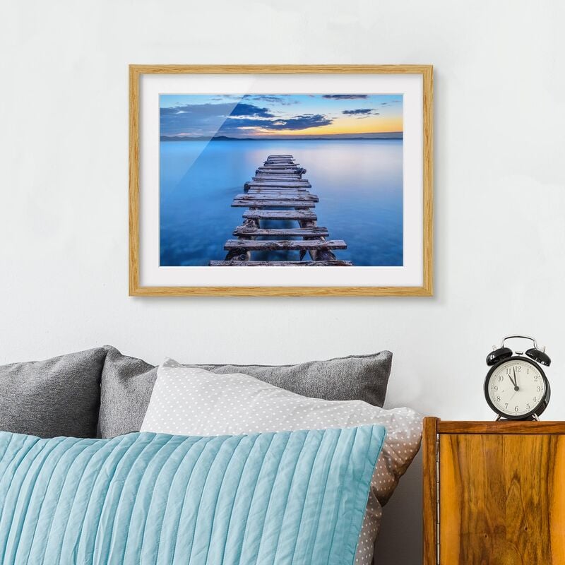 Póster enmarcado - Pier Into The Calm Sea Dimensión LxA: 70cm x 100cm, Marco: Roble 
Póster enmarcado - Pier Into The Calm Sea Dimensión LxA: 70cm x 100cm, Marco: Roble