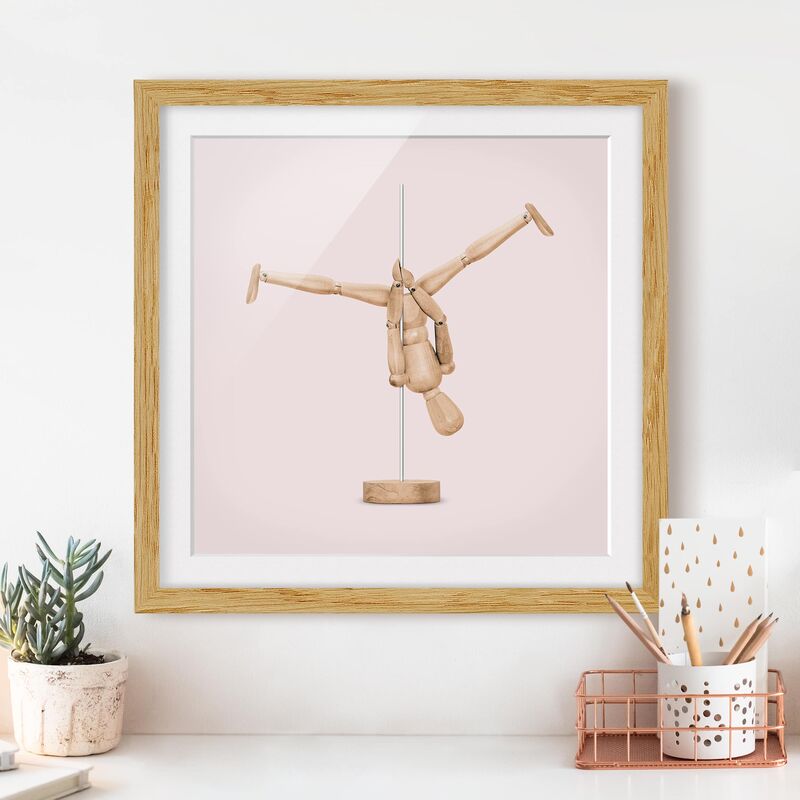 Póster enmarcado - Pole Dance Con Figura legno Dimensión LxA: 30cm x 30cm, Marco: Roble
Póster enmarcado - Pole Dance Con Figura legno Dimensión LxA: 30cm x 30cm, Marco: Roble