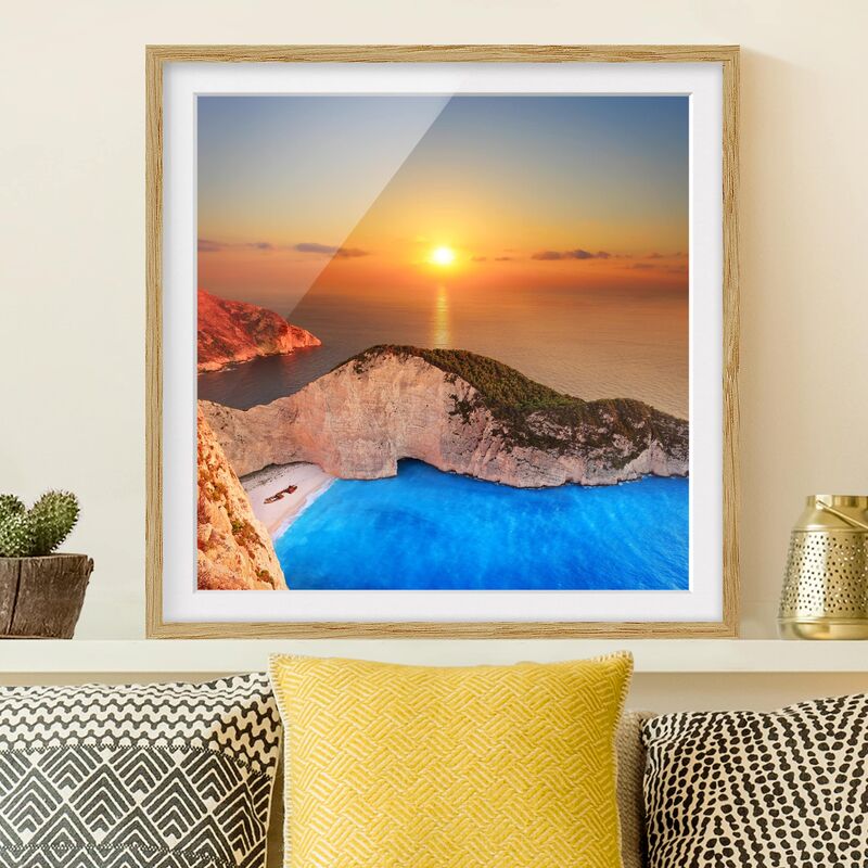 Póster enmarcado - Sunset Over Zakynathos Dimensión LxA: 70cm x 70cm, Marco: Roble
Póster enmarcado - Sunset Over Zakynathos Dimensión LxA: 70cm x 70cm, Marco: Roble