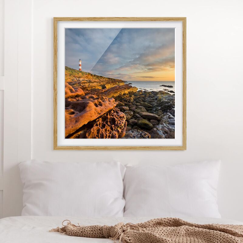 Póster enmarcado - Tarbat Ness Lighthouse And Sunset On The Sea Dimensión LxA: 20cm x 20cm, Marco: Roble
Póster enmarcado - Tarbat Ness Lighthouse And Sunset On The Sea Dimensión LxA: 20cm x 20cm, Marco: Roble