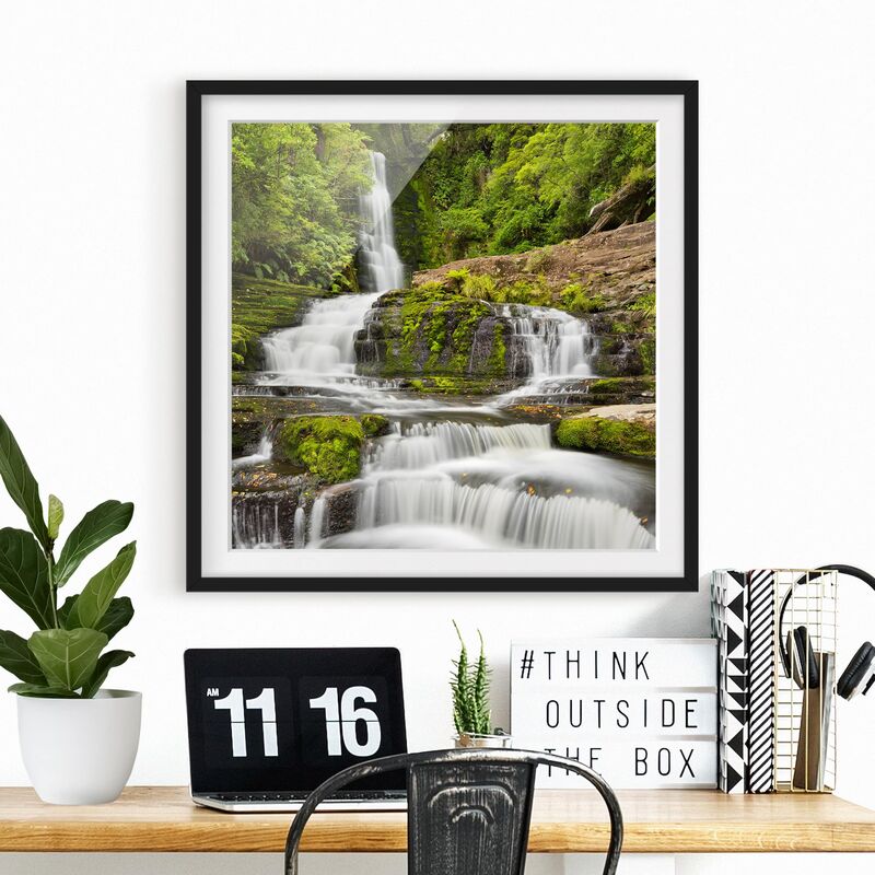 Póster enmarcado - Upper Mclean Falls In New Zealand Dimensión LxA: 50cm x 50cm, Marco: Negro
Póster enmarcado - Upper Mclean Falls In New Zealand Dimensión LxA: 50cm x 50cm, Marco: Negro