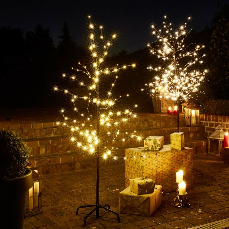 Árbol iluminado 180 cm, 200 leds, bolas y pie incluidos - Decoración navideña - Marrón
Árbol iluminado 180 cm, 200 leds, bolas y pie incluidos - Decoración navideña - Marrón