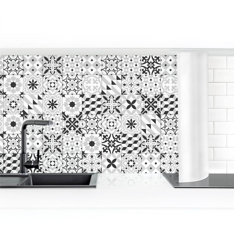 Bilderwelten - Revestimiento pared cocina - Geometric Tiles Mix Black Dimensión LxA: 90cm x 350cm Material: Premium 
Bilderwelten - Revestimiento pared cocina - Geometric Tiles Mix Black Dimensión LxA: 90cm x 350cm Material: Premium