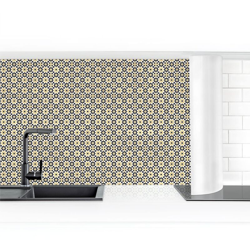 

Revestimiento pared cocina - Oriental Pattern With Golden Blossoms Dimensión LxA: 100cm x 150cm Material: Smart